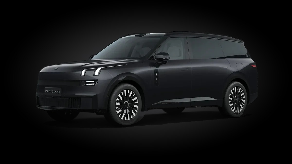 Lynk & Co 900 (2025) in black